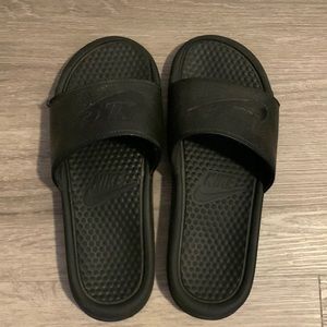 nike black slides